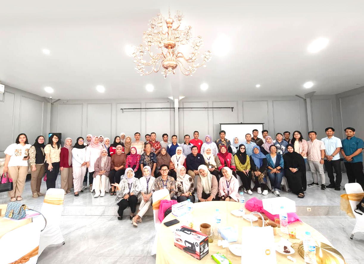 Menghadiri dan memberikan sambutan pada acara Corporate Gathering dan Seminar Kesehatan Kerja RS Permata Jonggol bekerjasama dengan FORKOM HRD CKLAP Cileungsi-Klapanunggal